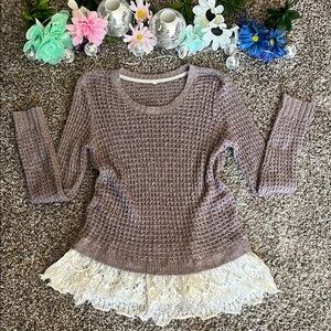 Women's Lace Hem Sweater - Taupe